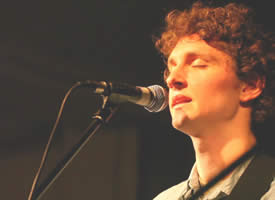 Thumbnail image for Sam Amidon – Fiddle or Banjo?